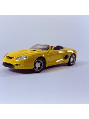 Maisto Ford Mustang Mach III Convertible 1:18 Diecast Model Yellow Collectors Ed
